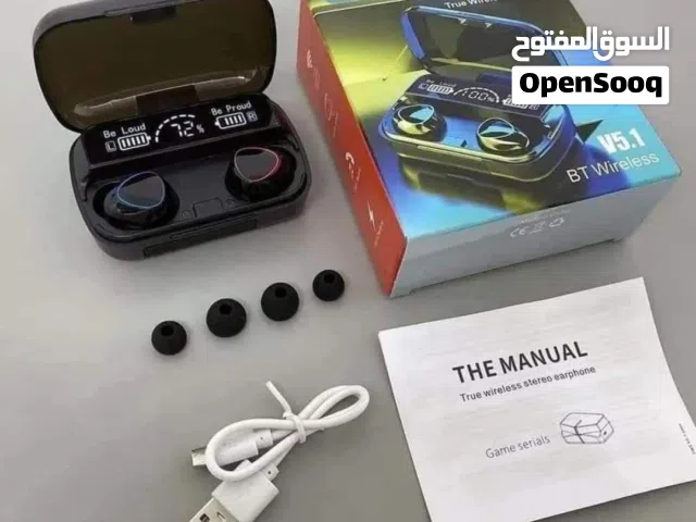 سماعات M10 اللاسلكية تمنحك تجربة صوت قوية وتصميم عصري مع شاشة رقمية ذكية توضح نسبة شحن العلبه وسماعه