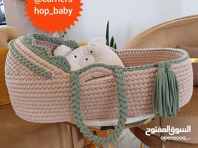 حامل أطفال متين وأنيق، قابل للغسل ومناسب لكل غرفة