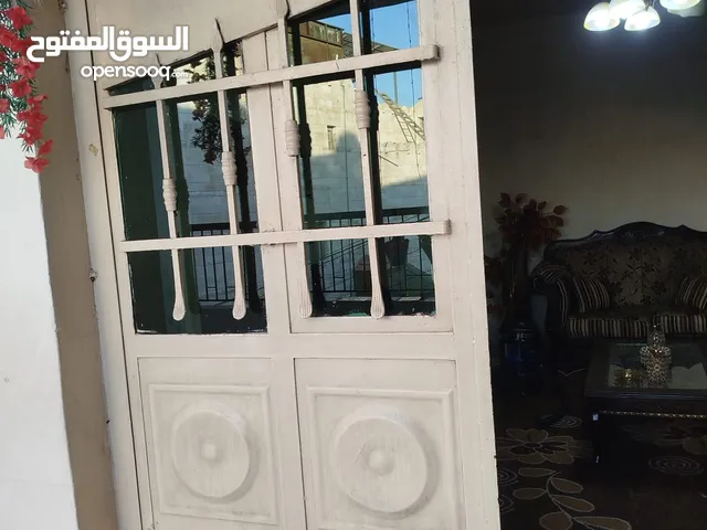 باب حديد ثقيل للبيع بسعر مغري