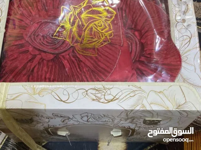 فرشة عرسان لون ماروني للبيع