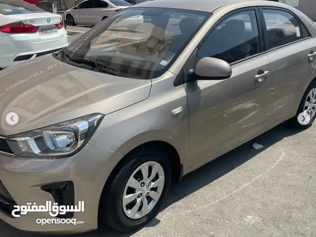 كيا بيجاس 2022 للبيع في الرياض اللون بيج لوحة رقم ر ح م 4850
