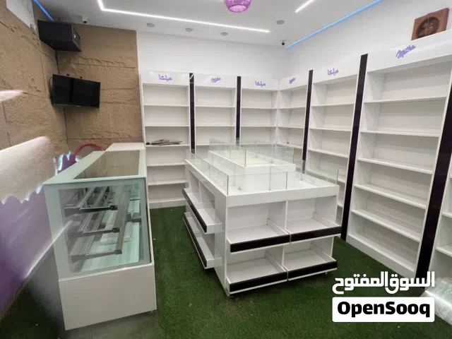ديكور محل شوكولاته وبقوليات للبيع