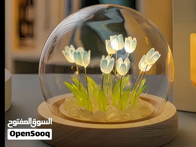 عطور فواحة ورفيوزر وقطع ديكور (مصباح زهور وبمخبرة صغيرة بمنظر شلال)