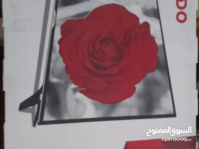 شاشتين Tornado 32 بوصة و43 بوصة