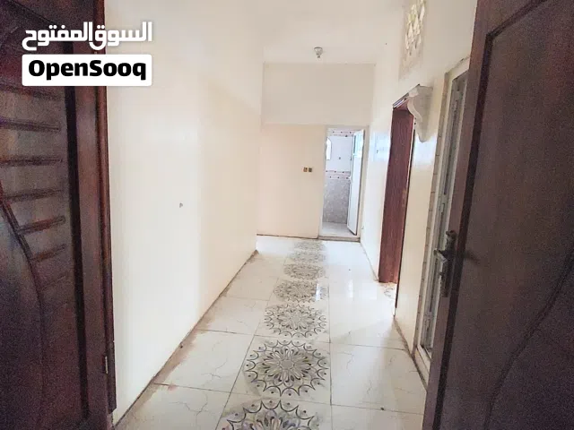 شقة حديثة للإيجار (التفاصيل في الوصف)