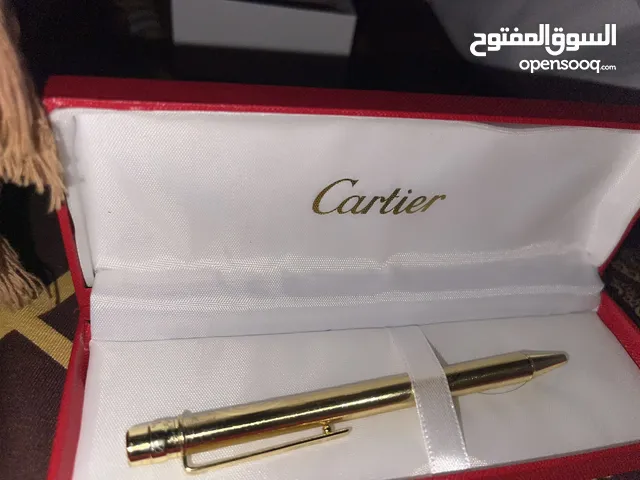 للبيع قلم كارتير ذهبي بقيمه 300 درهم اماراتي كاش لايوجد بطاقه