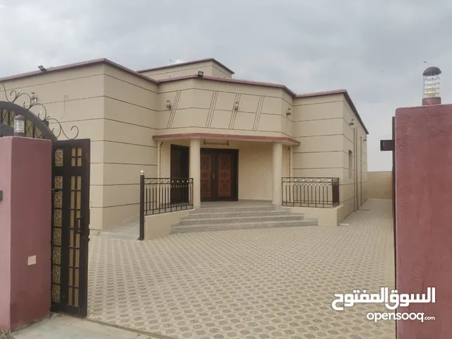 230 m2 3 Bedrooms Townhouse for Sale in Al Dhahirah Ibri