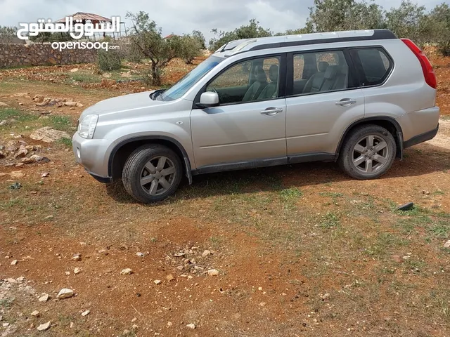 نيسان اكستريل 2008 للبيع هاتشباغ فل اتوماتيك