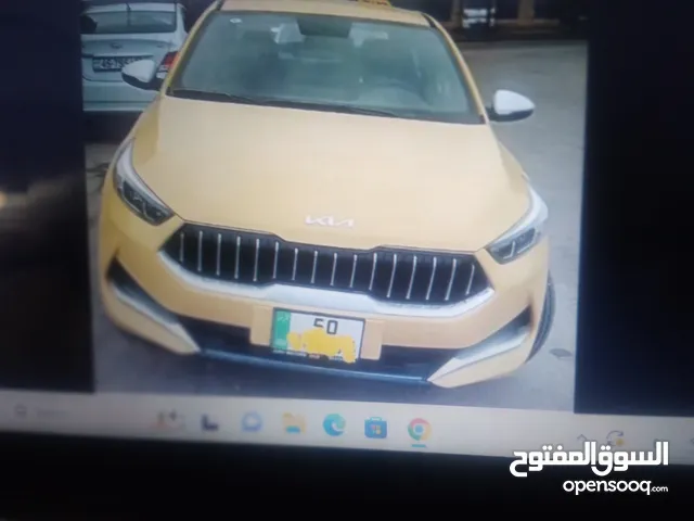تكسي سيارة تويوتا كرولا بنزين اصفر 2020 طبعة عمان للبيييع