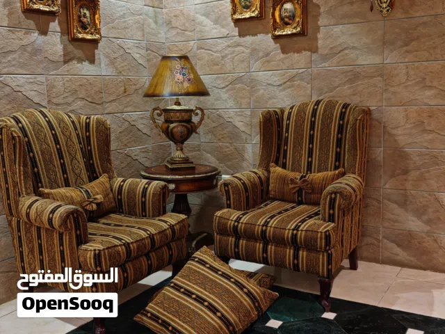 طقم كنب مع تحفه اباجوره