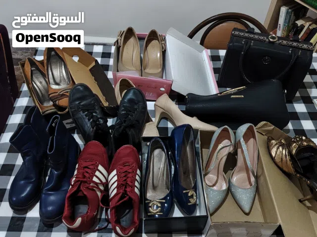 مجموعة احذيه + شناتي بوات ولادي