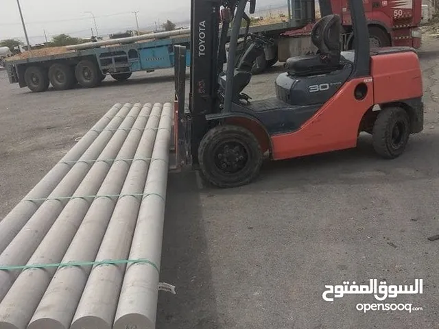 ونشات ورفعات للايجار سطحات ونش تحميل وتنزيل ماكينات والبضائع