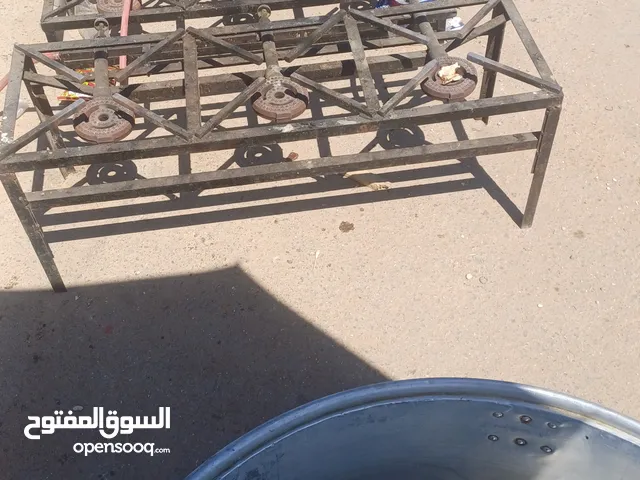 قدور للطبخ..