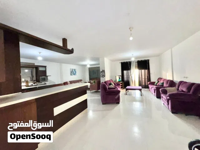 200 m2 3 Bedrooms Apartments for Sale in Ramallah and Al-Bireh Al Tahta