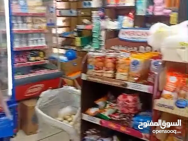 بقاله في منطقه ميدان حولي في مجمع سعود صاهود على الشارع الرئيسي