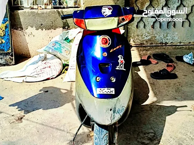 السلام عليكم دراجة سوزوكي نضيفة بس نقصهة باتري