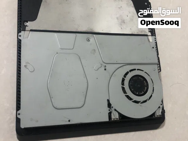 بلايستيشن 4 نظيف مع يدين قابل للتفاوض و فالك طيب 1 تيرا