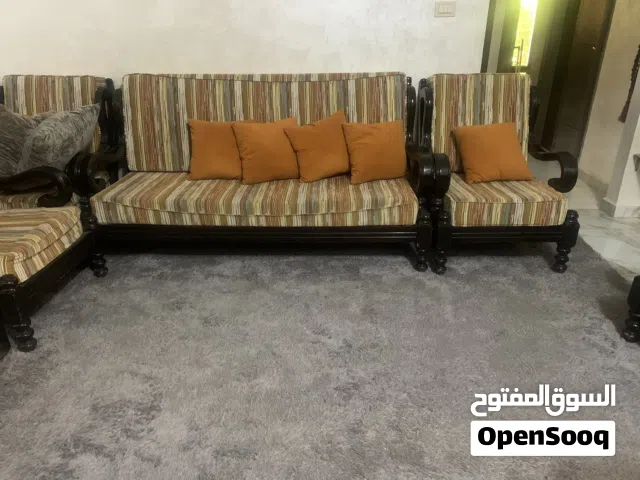 خشب زان وقماش تركي للبيع بحاله جيده