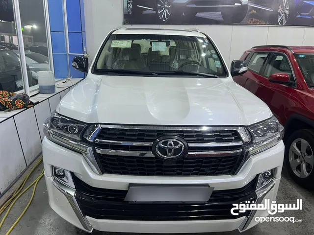 لاندكروز 2021 مكفولة من الصبغ ماشية 31 الف بدون بارد رقم اربيل جديد بسمي مكان السيارة بغداد البياع