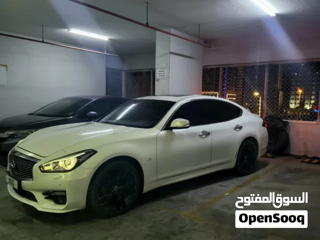 2016 إنفينيتي Q70 Luxe