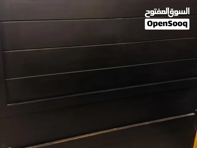 سرير مستعمل استخدام نظيف للبيع