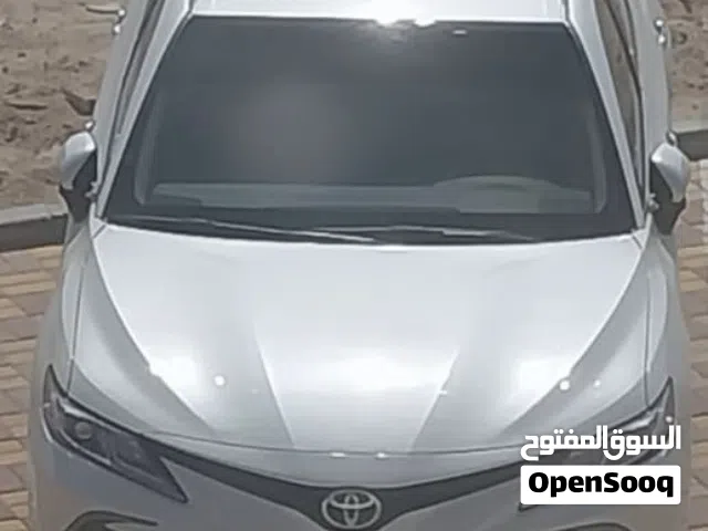 2023 تويوتا كامري SE