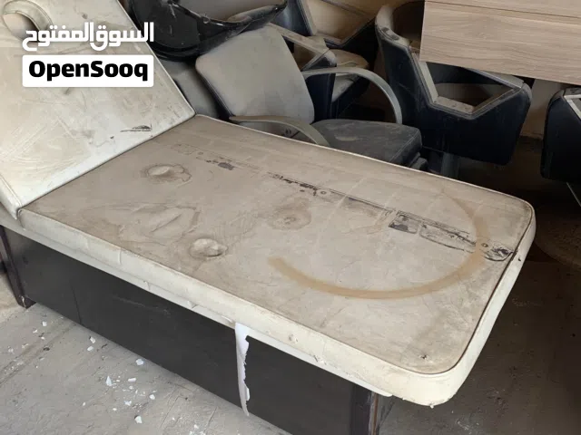 اثاث صالون او حلاق مستعمل للبيع