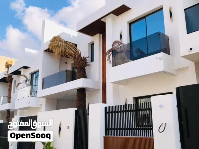300 m2 More than 6 bedrooms Villa for Rent in Tripoli Al-Serraj