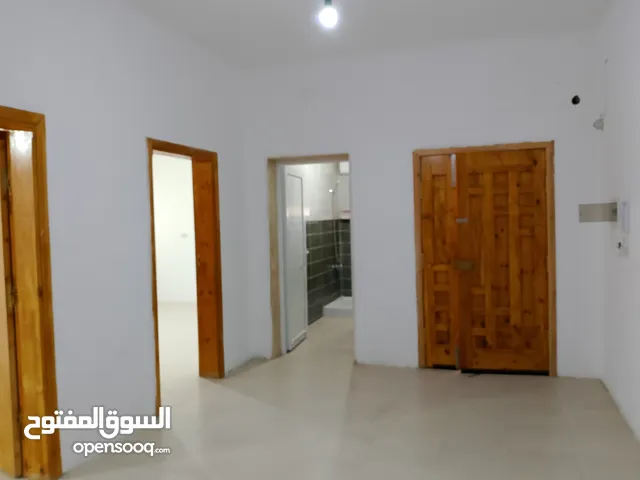 100m2 2 Bedrooms Apartments for Rent in Tripoli Zanatah