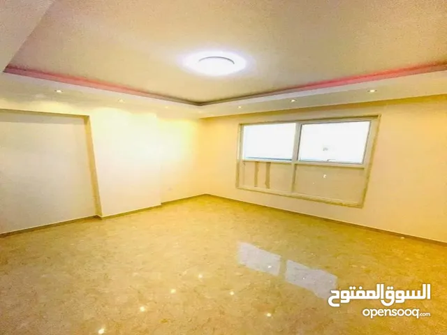 غرفة وصالة فاخرة للإيجار السنوي في قلب عجمان، بموقع متميز ومساحة واسعة. تشطيب سوبر ديلوكس