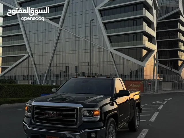 Used GMC Sierra in Northern Governorate