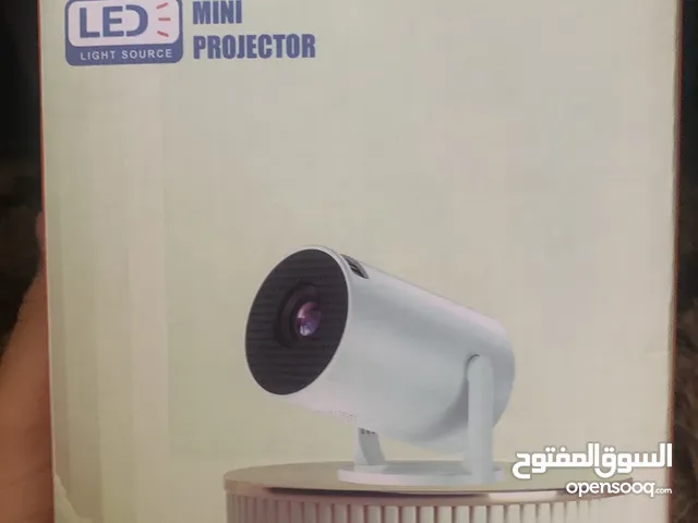 بروجكتر جديد ممكن تشبكو بلهاتف او الشاشه بعرض من 30 ل160 بوصه