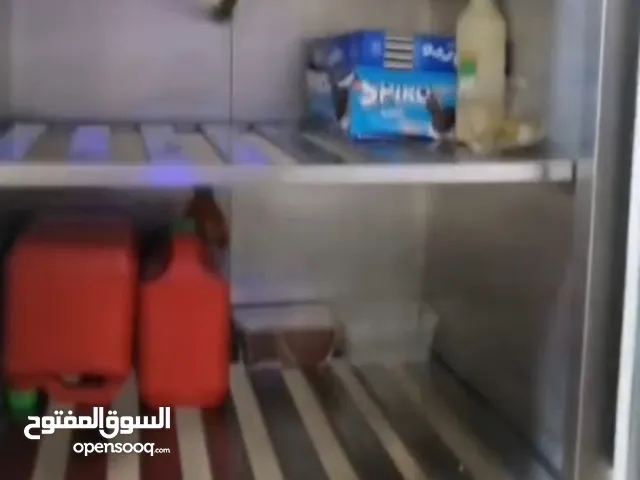 ثلاجة ستانستيل تخزين صناعه محليه بحاله جيده جدأ وكاله