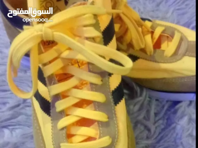 44 Sport Shoes in Mecca