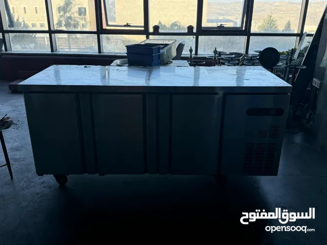 ثلاجات مطعم مستعملة لمدة بسيطة