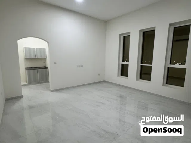 للأيجار استديو نظيف بمدينة العين منطقة زاخر