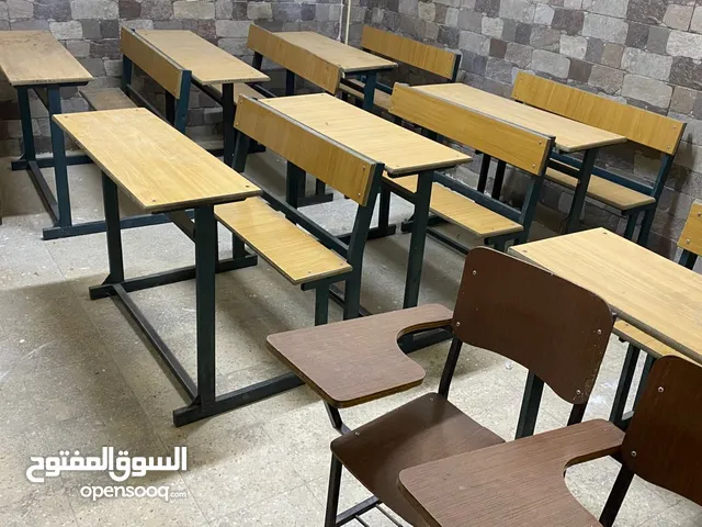 مقاعد دراسية عدد 27 مستعمل بحالة الوكاله