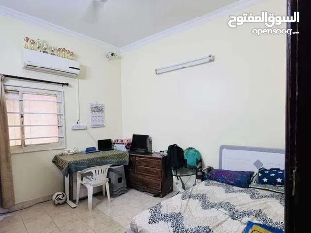 Sharing room for rent