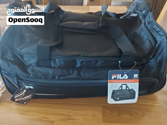 شنتة handbag تستخدم للجيم او للسفر جديدة ماركة FILA صنع CAMBODIA
