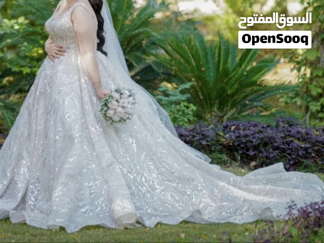 بدلة زفاف لبس مرة واحدة