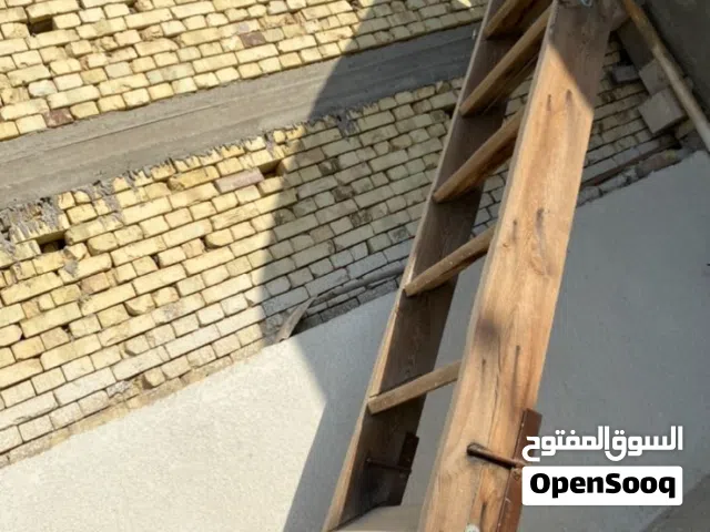 درج خشب نظيف