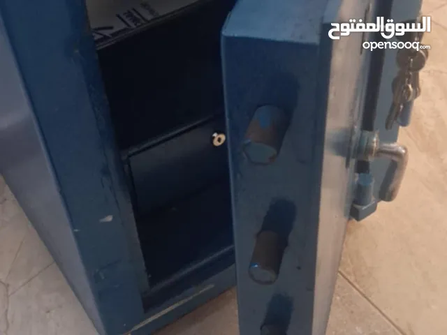 خزنة مصفحه ثقيله وجوده مليحه
