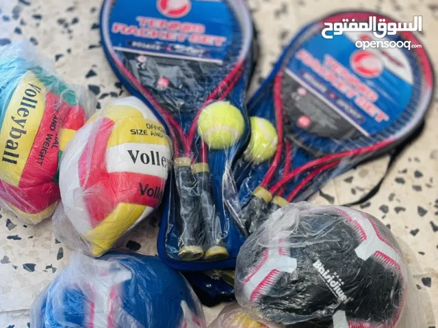 مجموعة العاب ( كورة قدم ، طايرة ، مضرب )