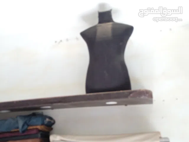 دمى مونيكان لعرض الملابس