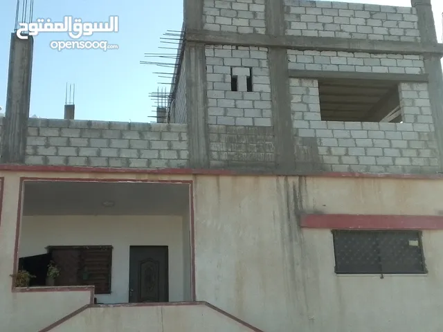 320 m2 5 Bedrooms Townhouse for Sale in Zarqa Jabal Al Ameer Hamza