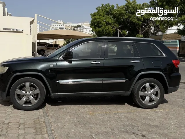 Jeep grand Cherokee 2012 Good condition Gcc spec