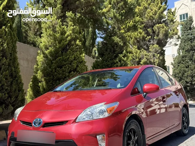 تويوتا بريوس موديل 2014 بحالة ممتازة لون خمري فحص 3 جيد