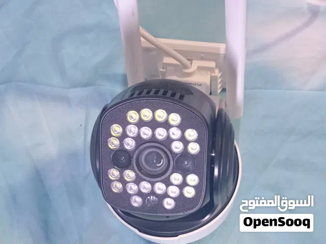 كاميرا مراقبة منزلية تعمل بالwi-fi تتحرك 360 درجة فيها لاقط صوت ليلية ونهارية