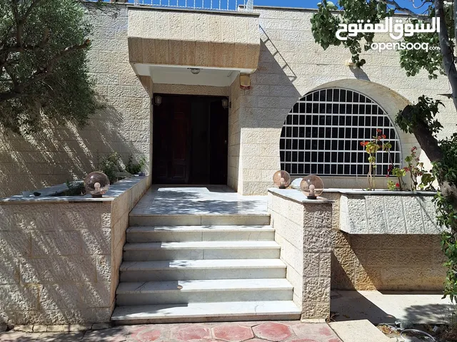 560 m2 More than 6 bedrooms Villa for Sale in Irbid Al Husn