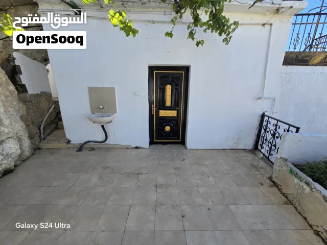 منزل طابق ارضي 80 متر مساحه 650 شيكل شهري